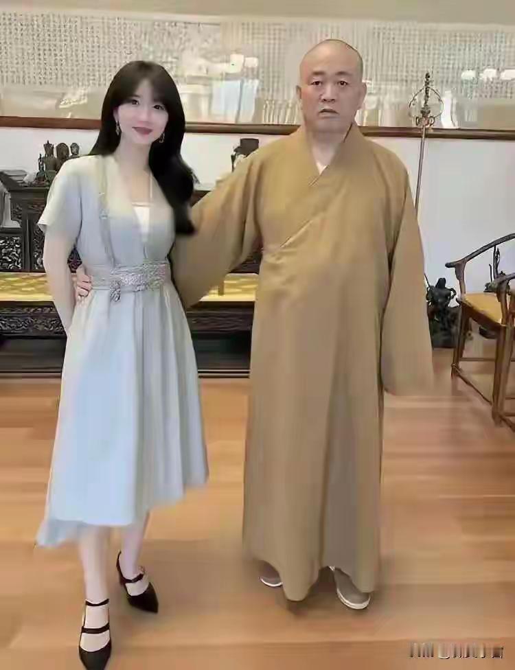 这位女施主最想删除的照片，就是这一张