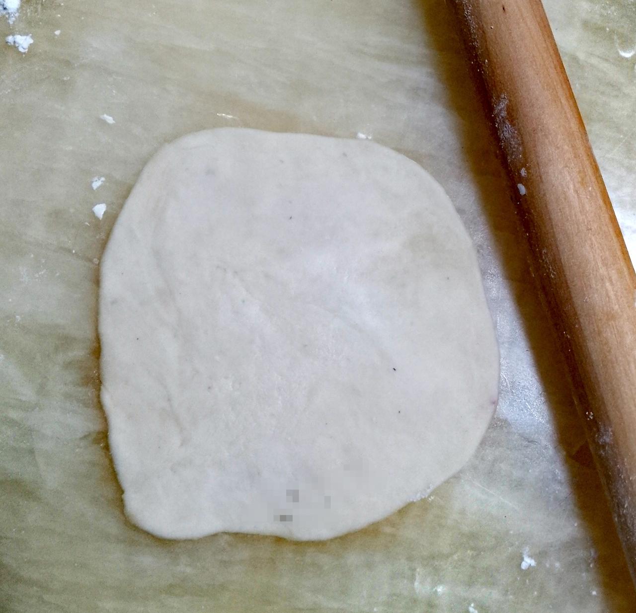 是谁说的南方人不会擀面皮，不会包饺子的？昨天我就在家里擀面皮包饺子了，因为很久没