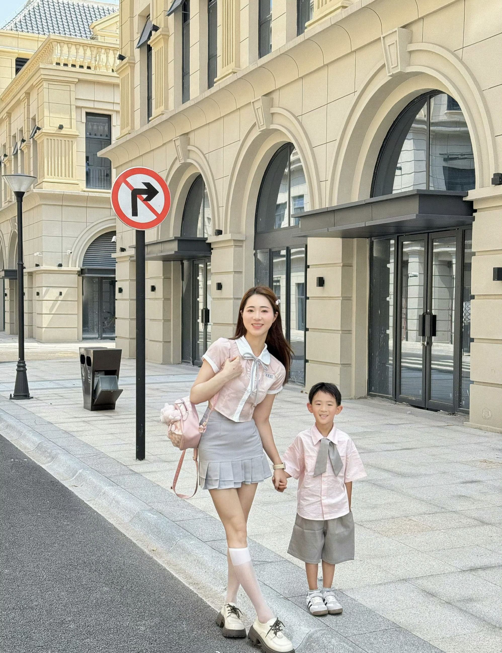 是姐姐还是妈妈