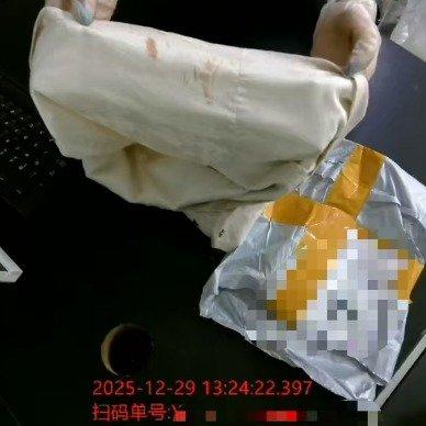 现在网购退货里的糟心事越来越多，不少网店老板拆退货包裹跟开盲盒似的，时不时就开出