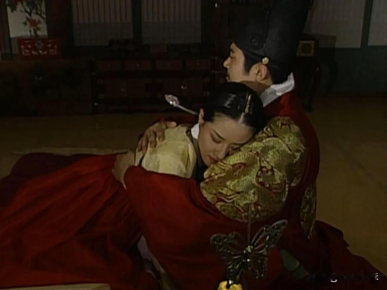 1701年，肃宗赐张禧嫔死。张僖嫔哭着说：“你我恩爱一场，为何如此绝情？”肃宗说