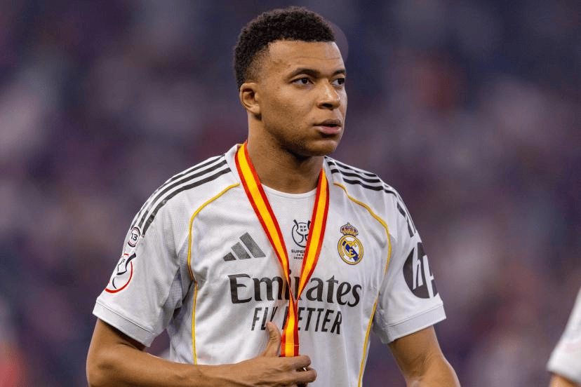 队报: 姆巴佩带伤出战国家德比, 盼保阿隆索帅位但未能如愿