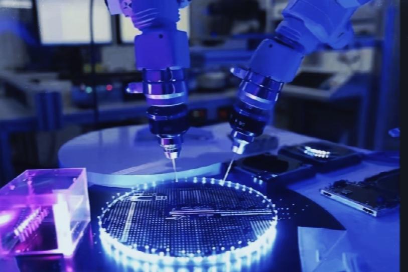 国产光刻胶再放大招：突破7nm关键技术，8家巨头生产，日美慌了？咱们平时聊到