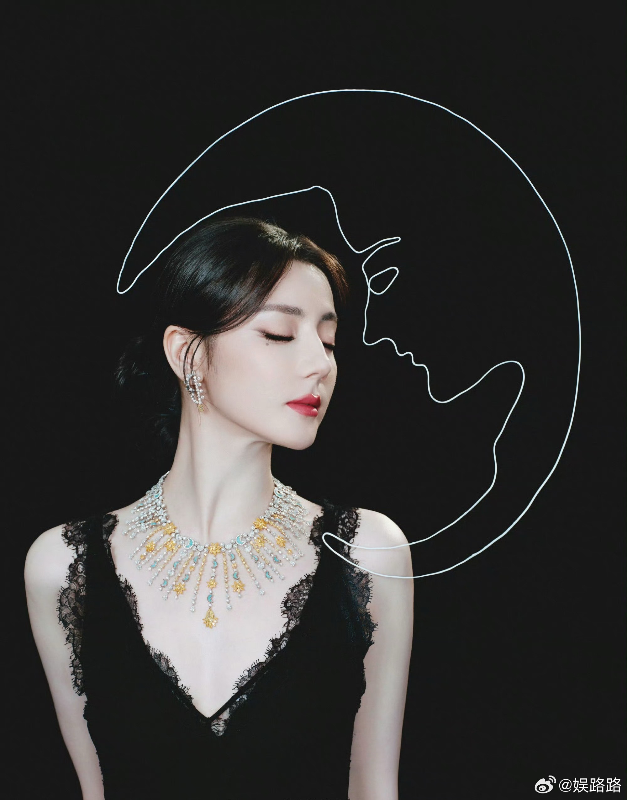 迪丽热巴黑天鹅晚宴———（复仇小黑裙王者归来）刷到热巴苏州迪奥晚宴的图，整个人直