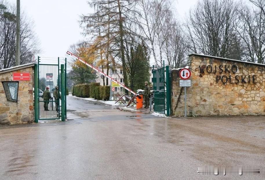 🇵🇱对国家安全的“威胁”--外媒报道。北京批评波兰军方计划禁止中国电动汽