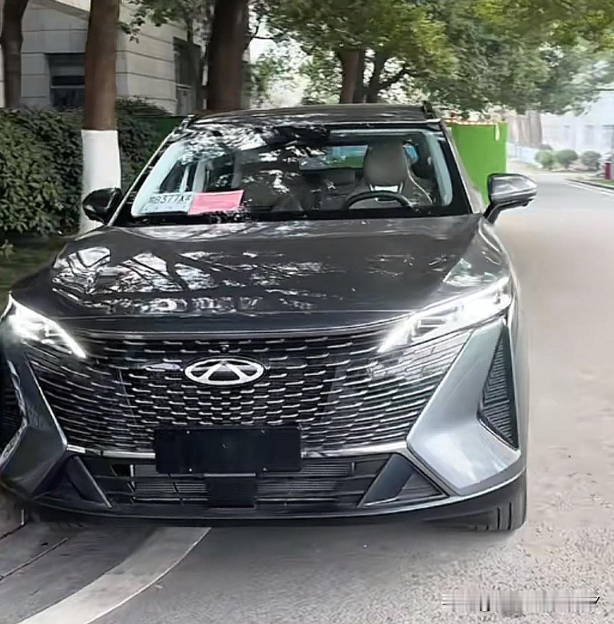 奇瑞瑞虎7PLUS这次换代着实让我眼前一亮！起初看证件照时，我并未觉得它有多出