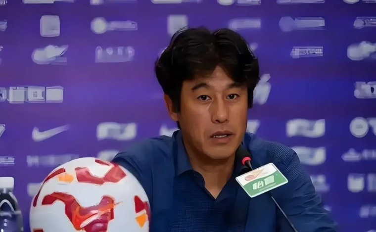 成都蓉城究竟发生了什么？今年的中超联赛，成都蓉城目前成绩尚可！以32分排名中超联