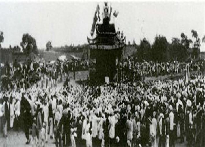 都说以前国企铁饭碗是养懒汉？大错特错！那是伟人给工人的尊严！1949年，那时