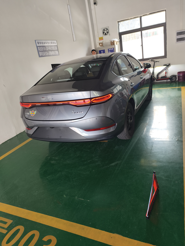 刚提的plus丐版看着还行，最终补贴下来5个落地，也不知道能开多久，之前都是开