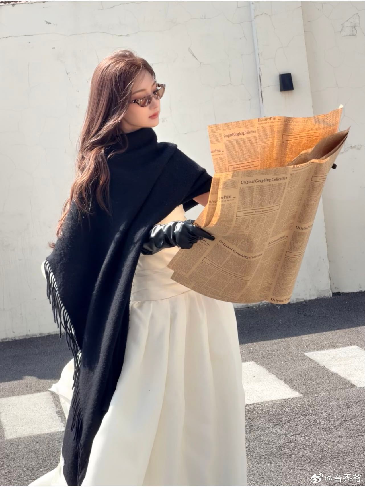 毛晓彤落跑白玫瑰毛晓彤这次出发图真的美到失语，一身白裙像朵挣脱束缚的白玫瑰，带着