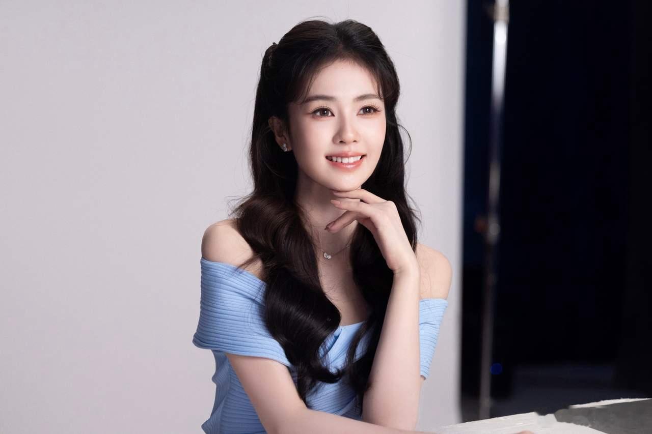 1.孙千和陈靖可早已分手，分开之后两人直接互删拉黑了联系方式。2.成毅今年到期了11个商务，大半年过