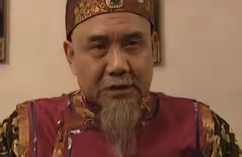 1722年，康熙病重，宣隆科多觐见：“爱卿，你给朕陪葬吧”。隆科多“扑通”一声跪