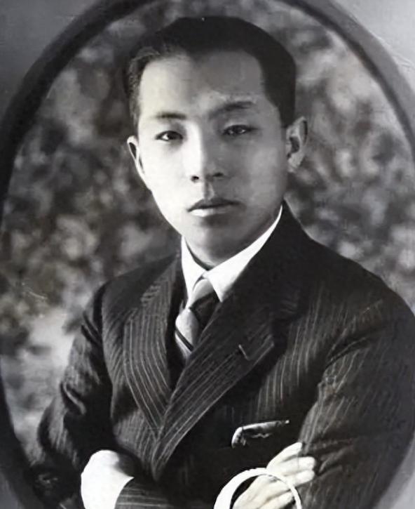 巅峰张学良的权力有多恐怖？特殊时代割据实权，无任何常规职位可以复刻。很多人对