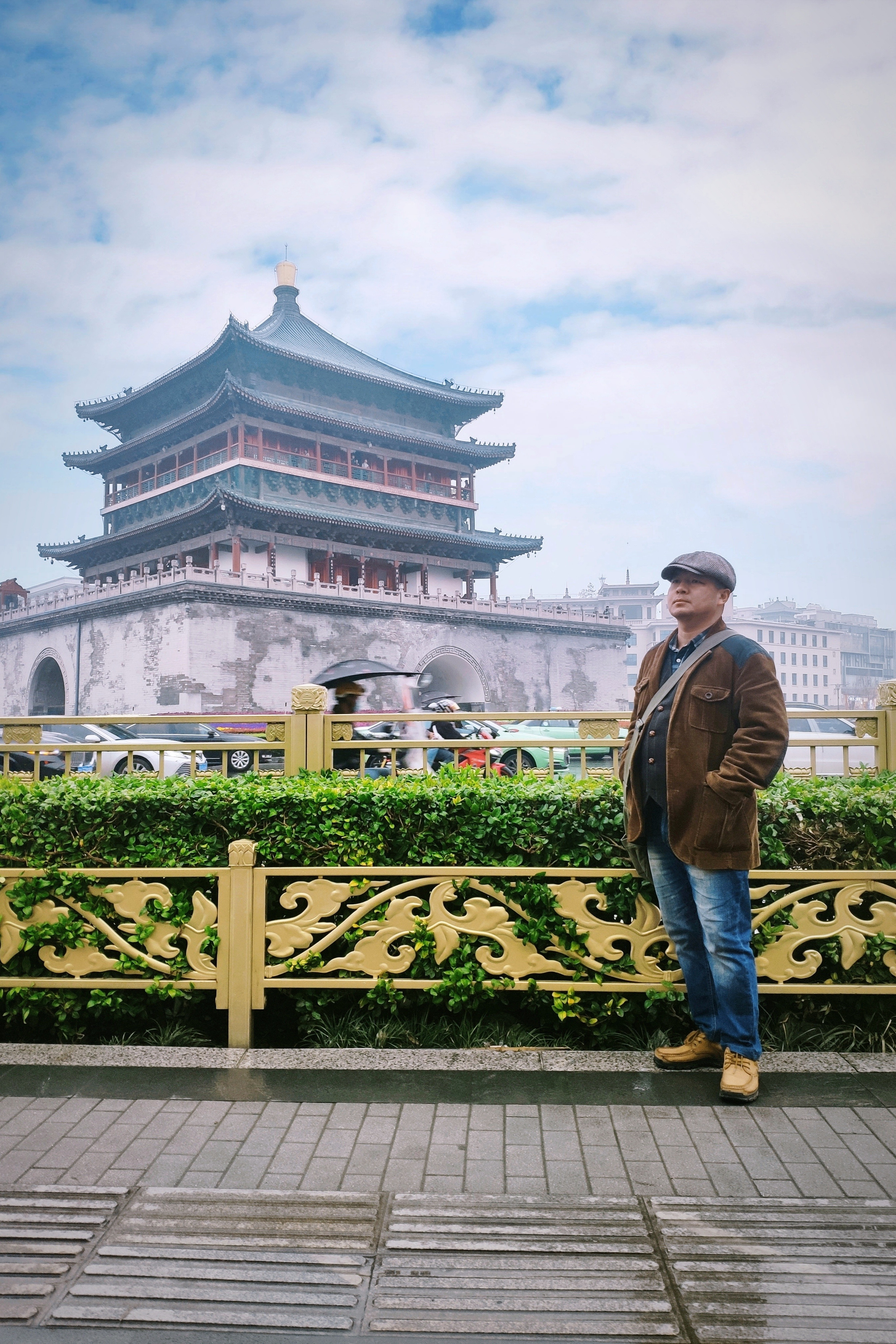 西安，一座承载千年历史的古老城市，它是西周之镐京，秦之咸阳，汉唐之长安。这里曾是