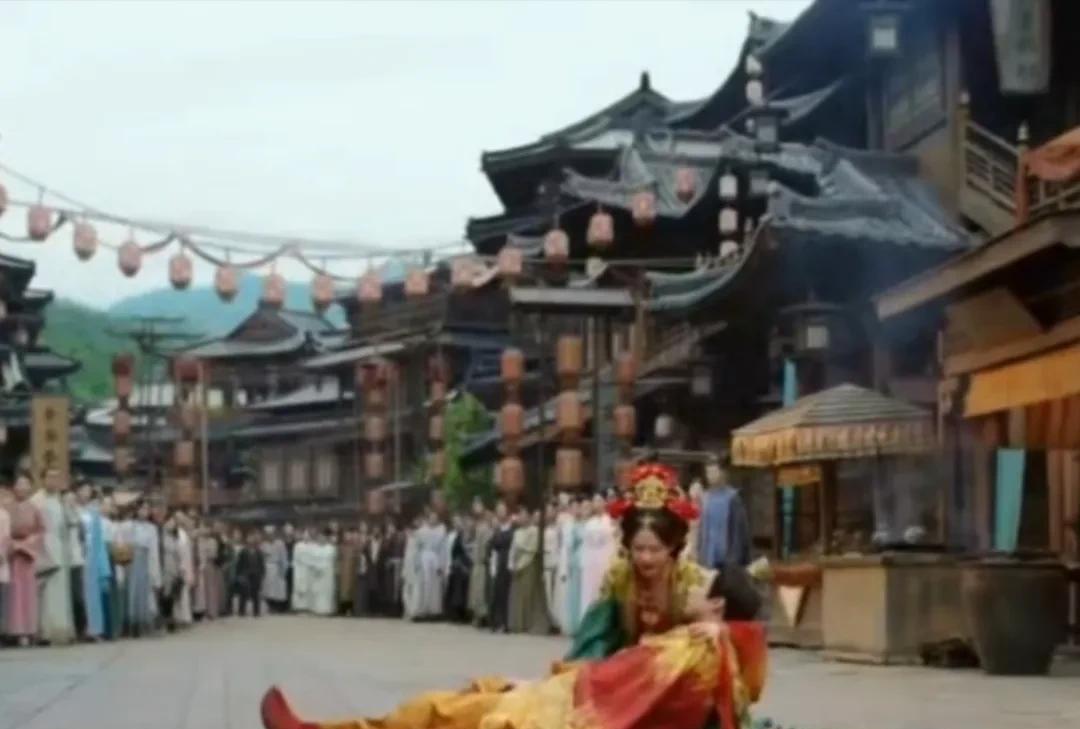 《书卷一梦》南珩倒在了迎亲的路上晕倒前最后的话语是“没事了，你看，命运是可以