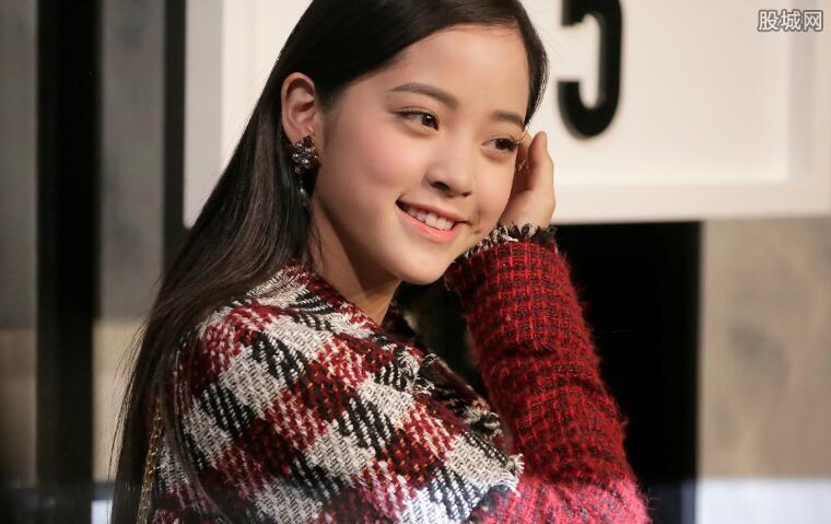 欧阳娜娜女女吻照 这么做真的正常吗