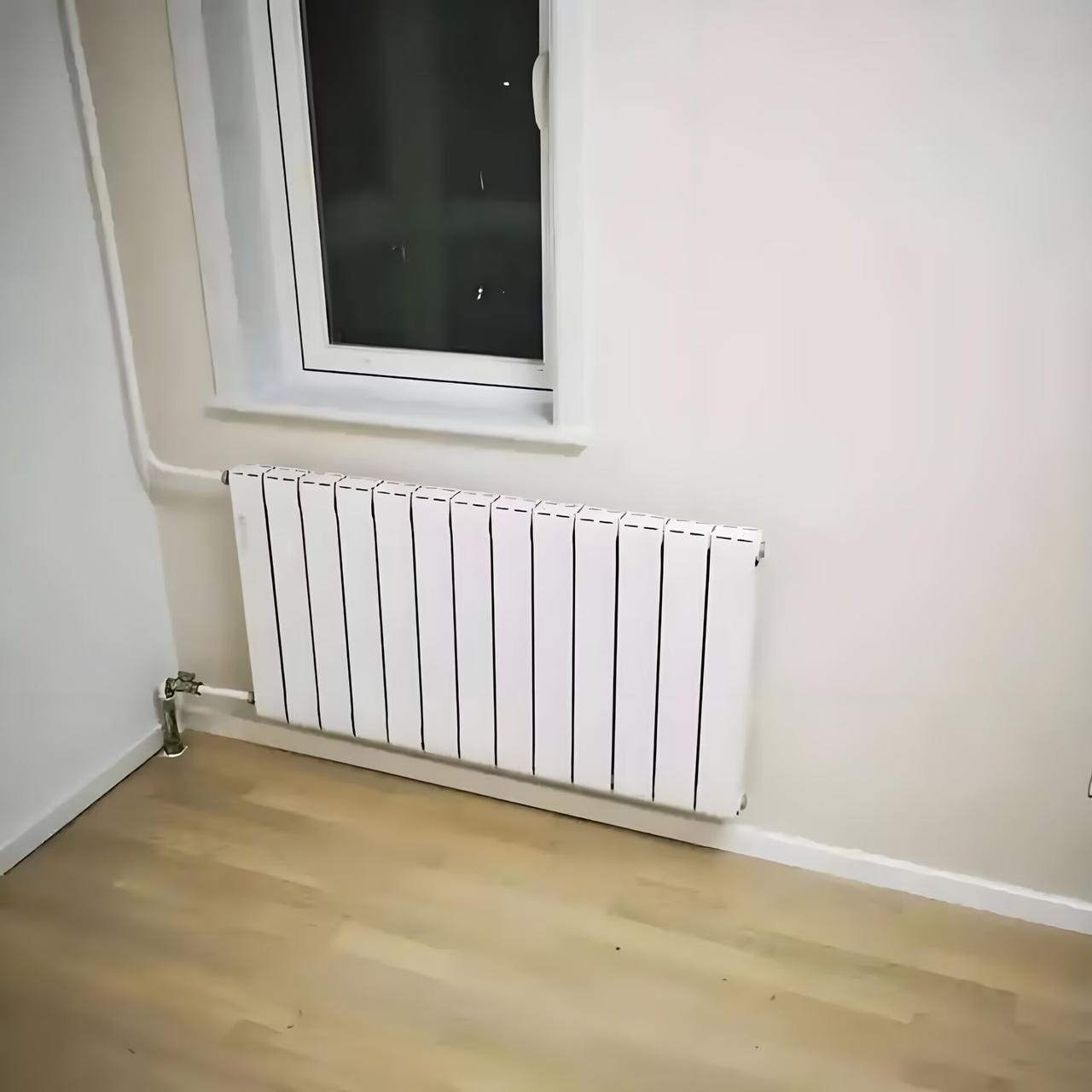 今年我们整个小区，愣是没一个人交暖气费。前几年暖气凉得像冰窖，交着24度的钱，屋