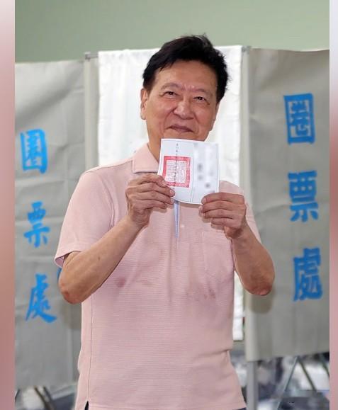 赵少康亮票案今宣判！认罪“亮票不对”求轻判　去年大罢免投票当天，中广前董事长