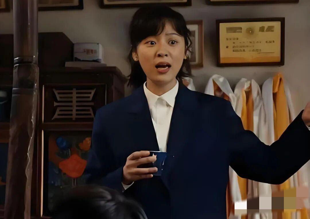 论《生命树》唯一赢家：那个在青藏高原坚持涂防晒霜的女人刷完《生命树》，别人哭