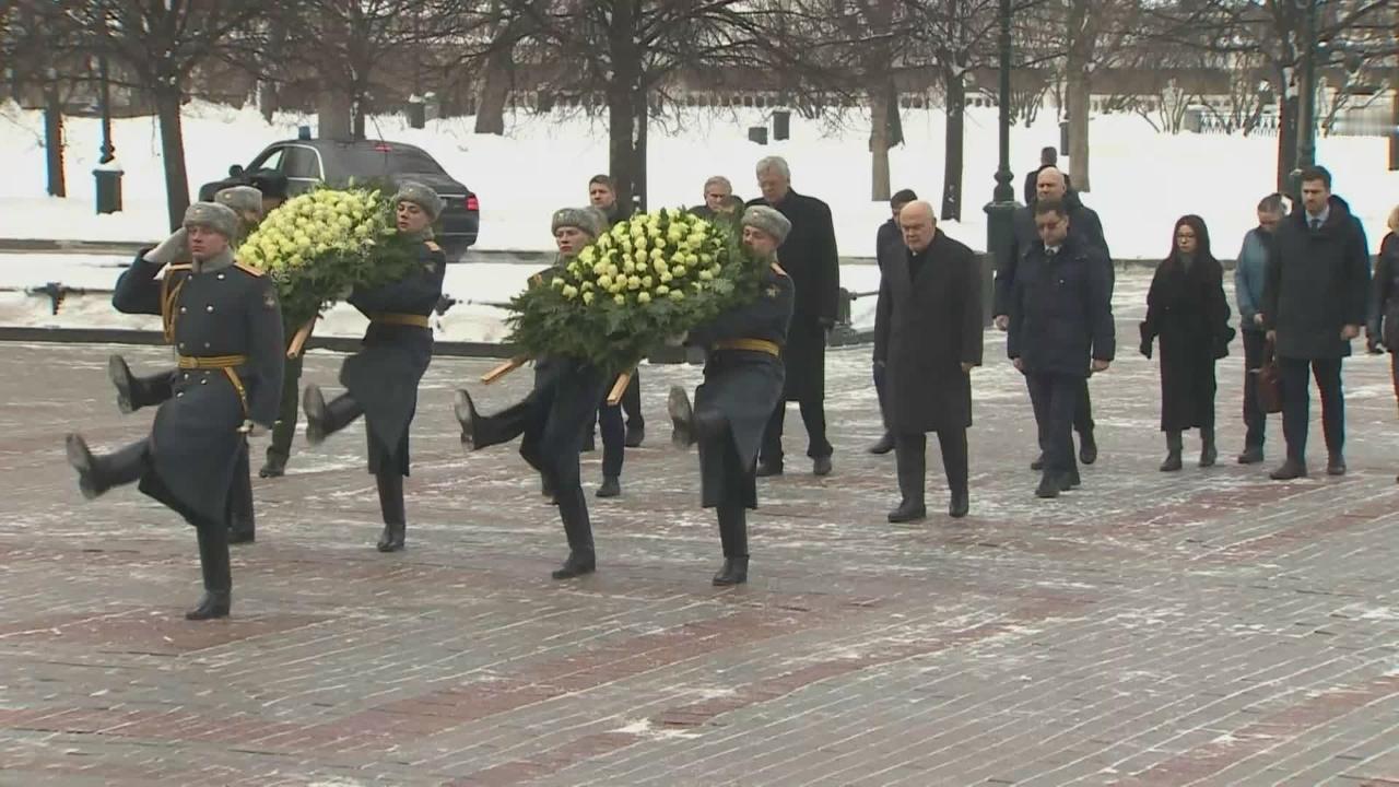 欧洲放下身段入俄谈判。2月6日，在与俄外长拉夫罗夫会晤后不久，欧安组织主席、瑞士