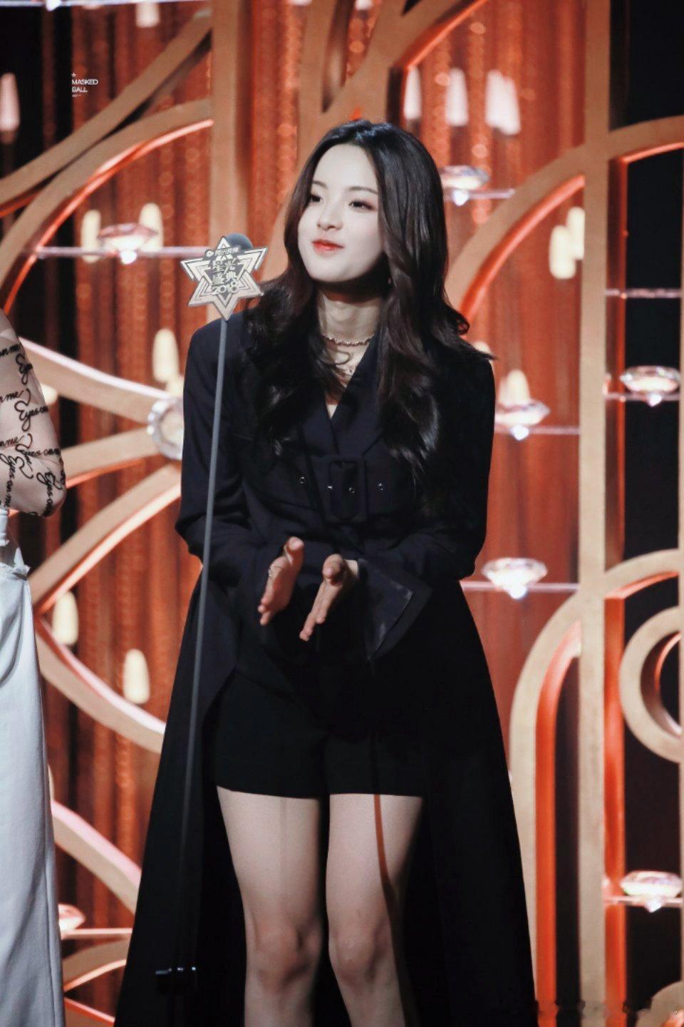 杨超越2018年星光大赏的小越这是什么神仙妹妹​​​