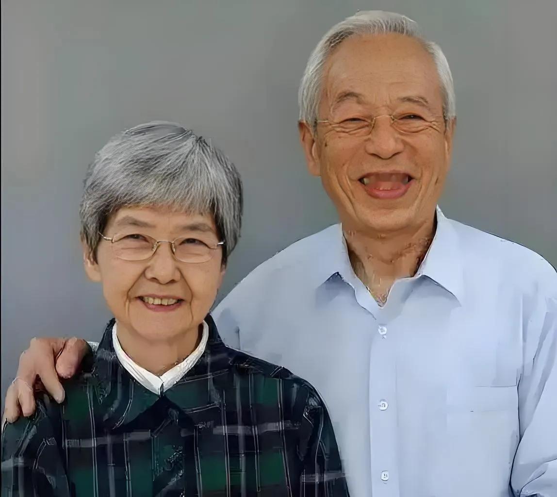 1968年，“敦煌的女儿”樊锦诗，打算去武汉生孩子，然而领导却不给批假，在敦煌生