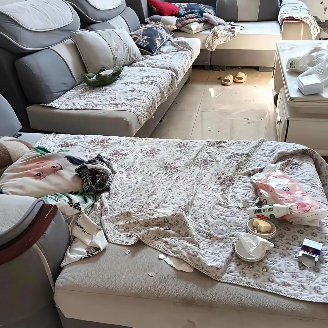 一想到下班回家我就头疼，亲妹带俩娃住我家半个月不走亲妹妹放暑假带着两个孩子