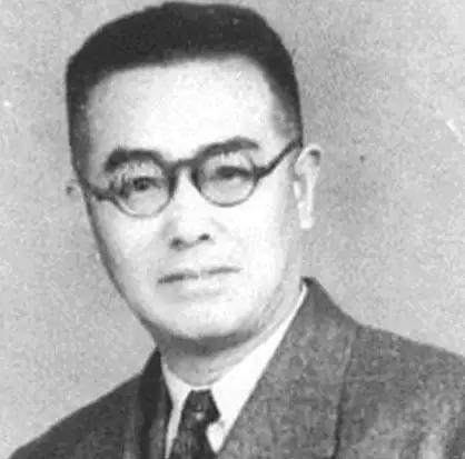 大庆油田发现者谢家荣吞下一整瓶安眠药，在睡梦中离世，第二天，妻子吴镜侬在他身边发