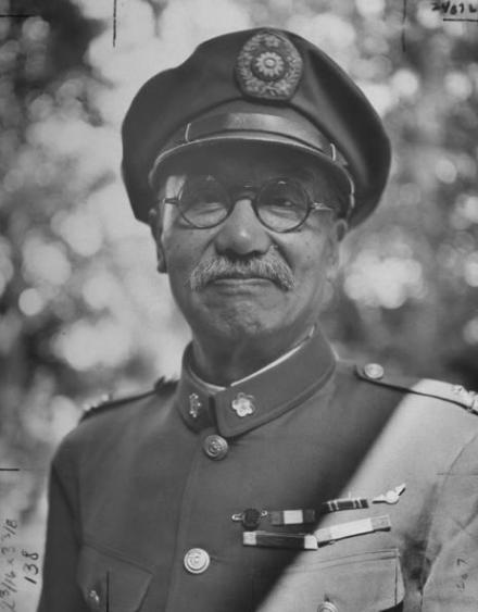 民国时候军阀打来打去，山西的阎锡山总被人看不起，地盘小，就山西跟绥远两块地，却养