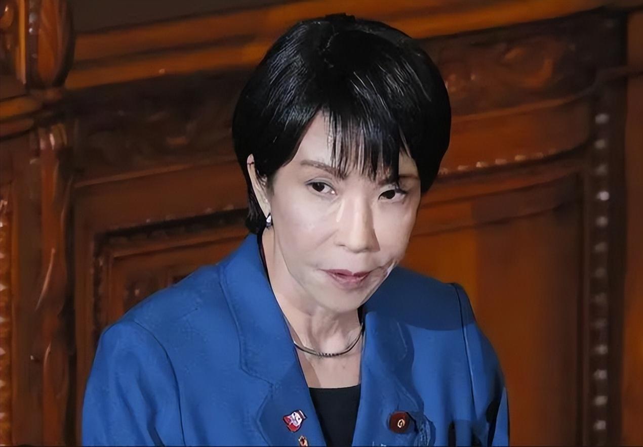 中美军方在夏威夷关起门来谈了整整两天，消息捂到6月1日深夜才放出来。这一招“先斩