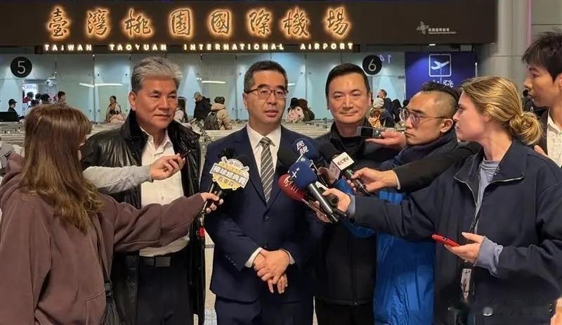 2月2日清晨，国民党副主席萧旭岑率40人专家团桃园机场启程赴京，重启中断9年国共