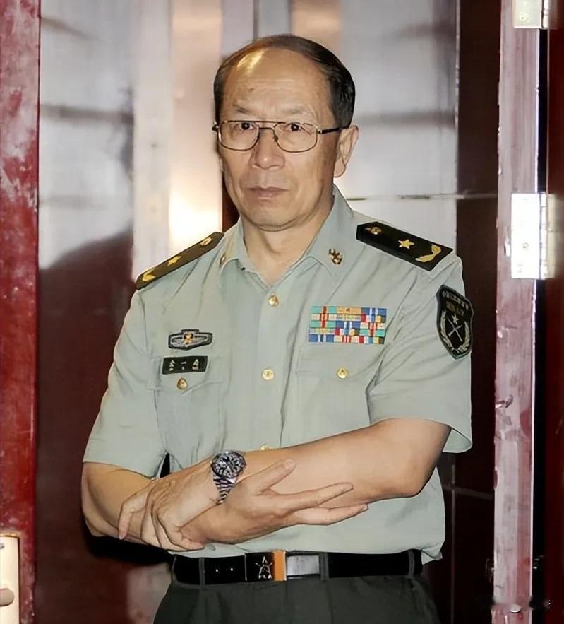 韩国军事专家发出惊人之语：如果美国不遗余力地与东方大国开战，美国11艘航母全部出