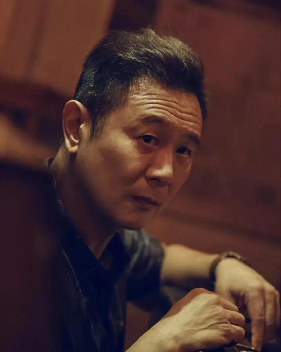 《扫毒风暴》全剧最出彩的人出现了，估计很多人都没想到，既不是秦昊，也不是段奕