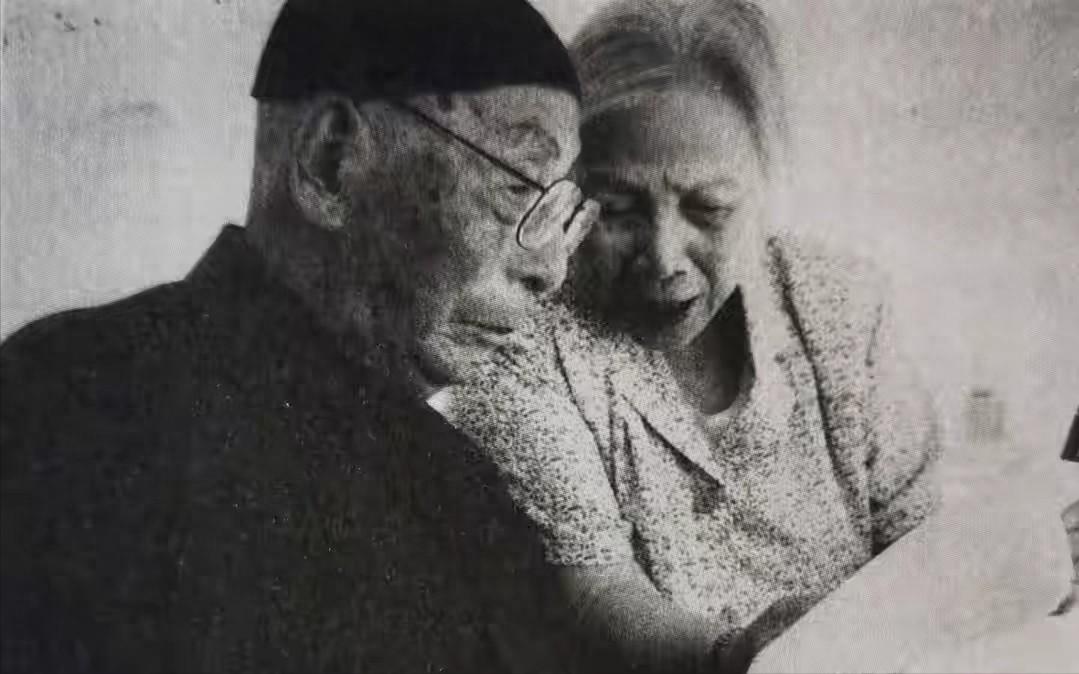 张学思妻子晚年曾三见张学良后哭着说：听到他的口头禅很痛心。谢雪萍晚年三次