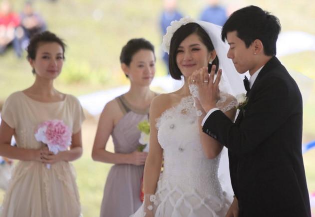 当年谢娜张杰结婚，伴娘佳人多，伴郎才子多。美女朋友多是美女，才子朋友多是才子，物