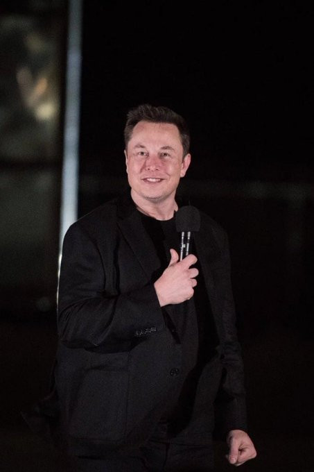 TA利物浦和曼联希望删除Grok在X上发布的有关的冒犯性帖子。这些帖子嘲