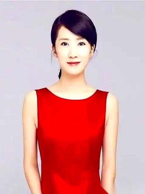拍《蜗居》的时候，李念找到导演，说自己更像姐姐海萍。导演滕华涛看了她一眼，一句