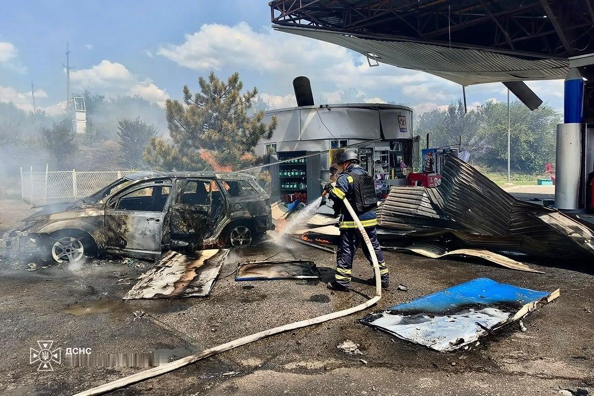 8月3日，俄军无人机袭击克里沃罗格地区一座加油站，已致3人死亡、6人受伤。遇