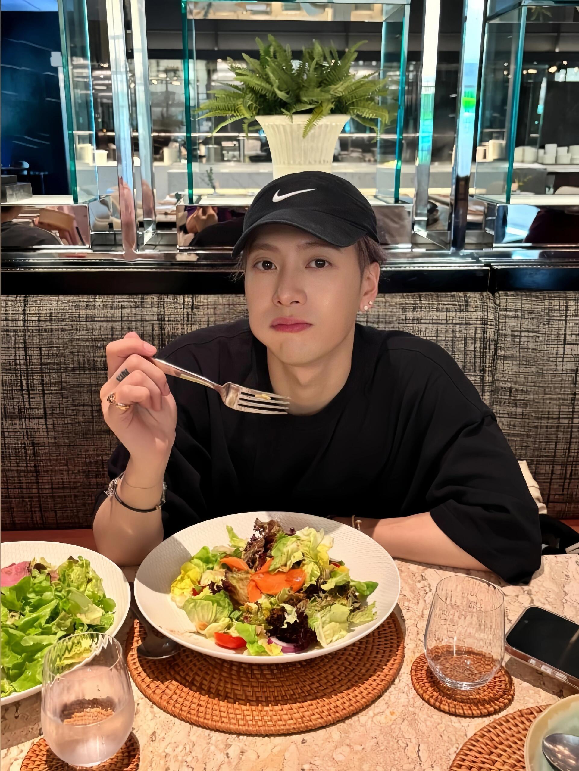 一些王嘉尔的男友照（日常篇）🥘♡📸