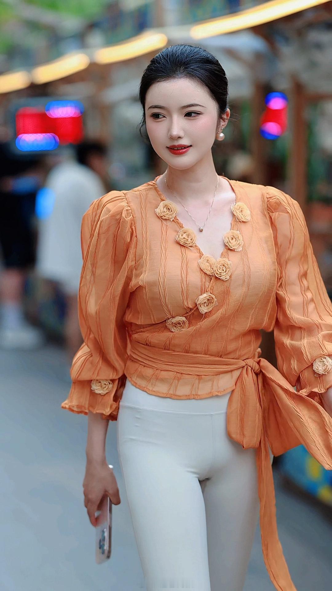 【成都街拍】周日，宝贝们早安！丨摄影拍照每日穿搭