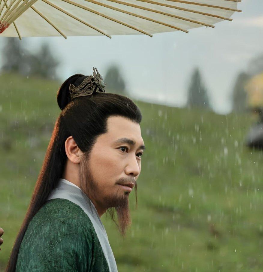 在《凡人修仙传》里，韩立渡情劫成功后，师傅李化元的复杂心境才被人读懂。韩立渡情