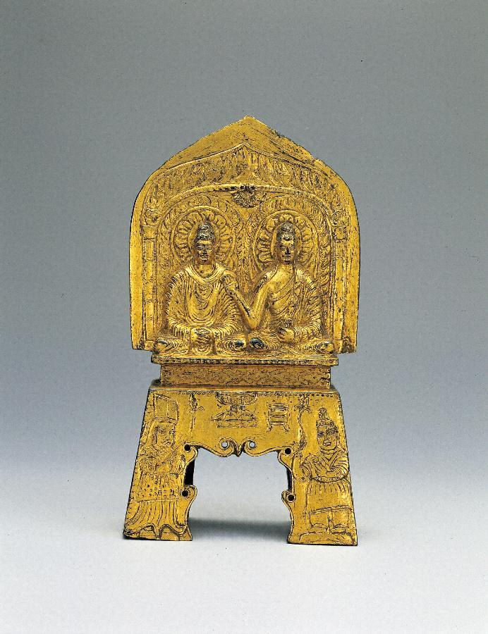 日本根津美术馆收藏的北魏铜鎏金佛像，铭文记载为北魏太和十三年(公元487年)，