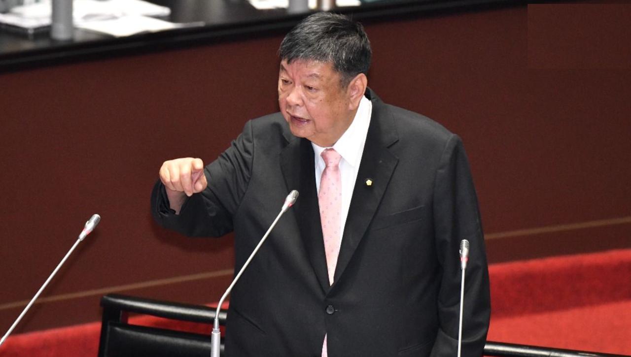 妈祖“立委”开骂：你们再吵，我就退党国民党内部关于军购预算的“内战”今天有了