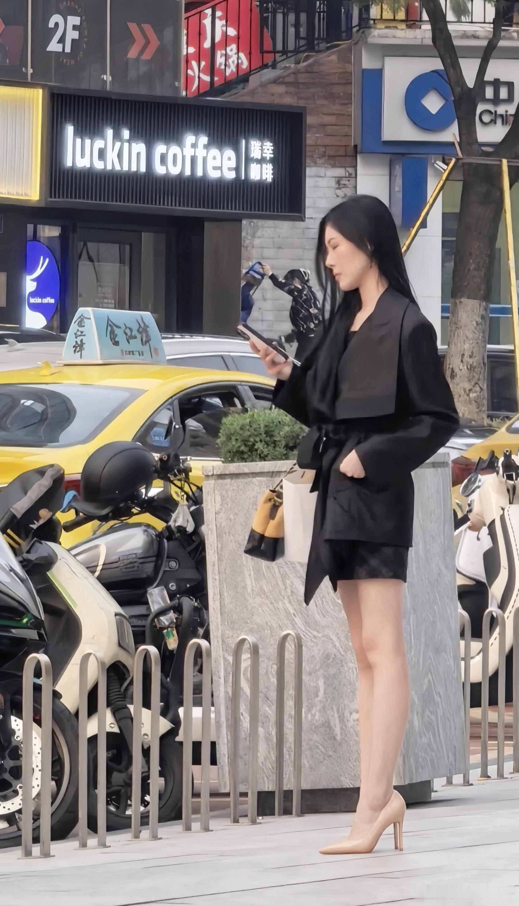 手机拍的。。。