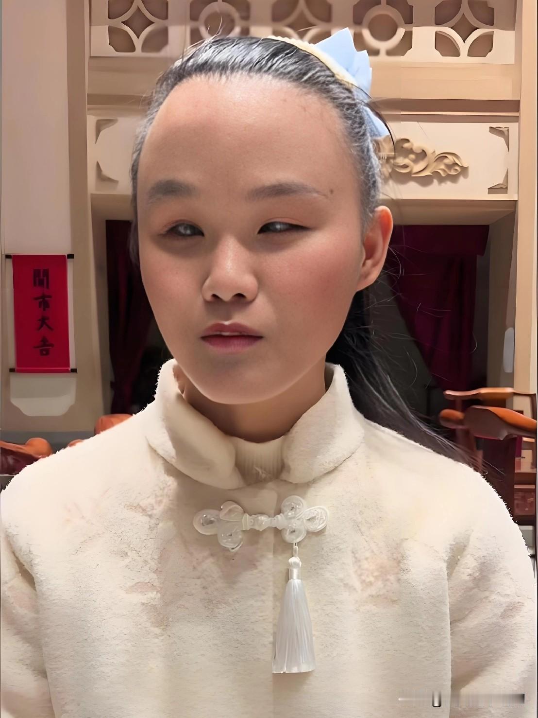 昨日，备受外界关注的德云鼓曲社演员边玉瑶，接受采访：能有这次登上纲丝节舞台的机会