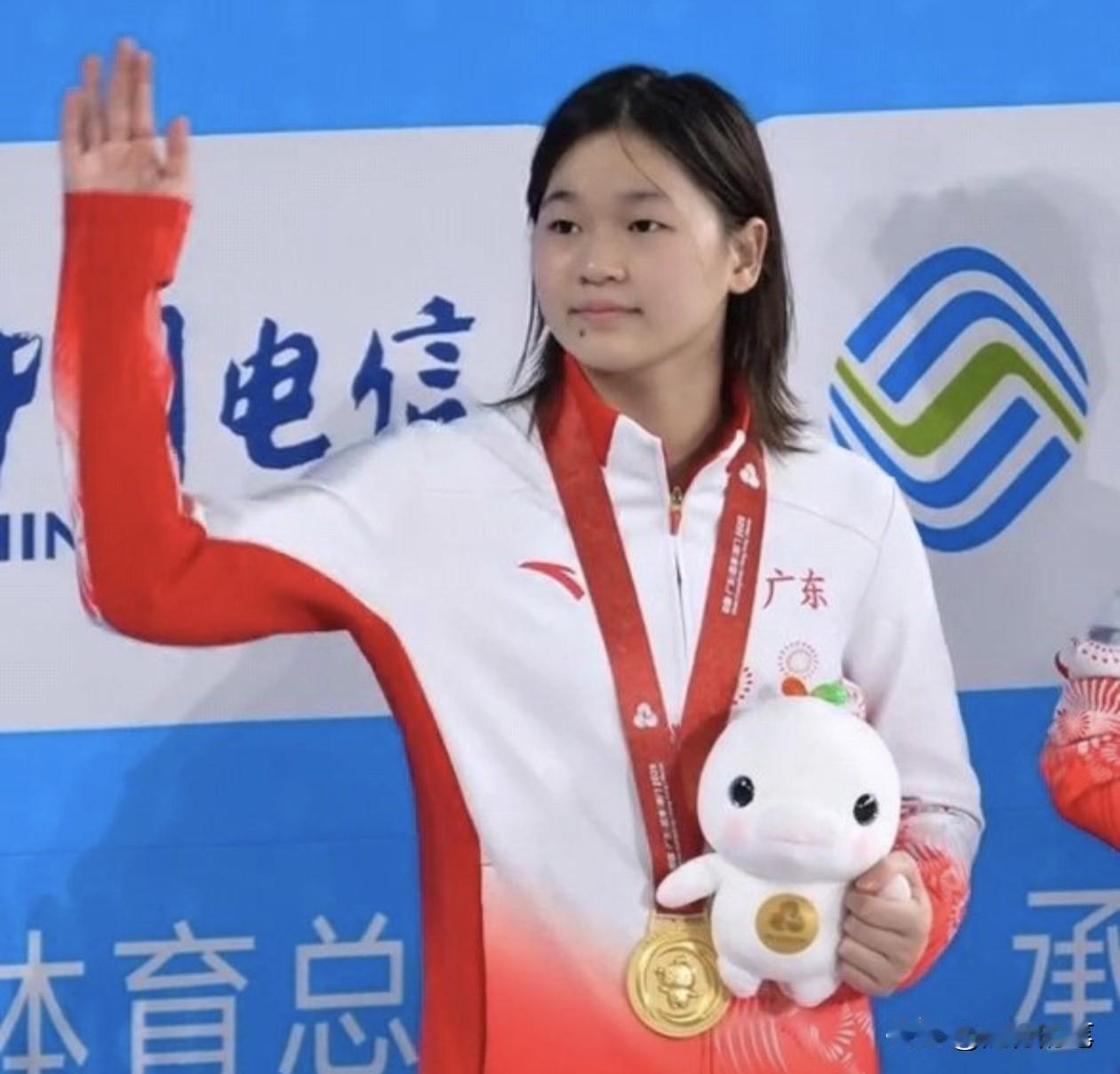 全红婵夺金牌了，变了，但也没有变。一百多天后再度在镜头前面站在十米跳台。