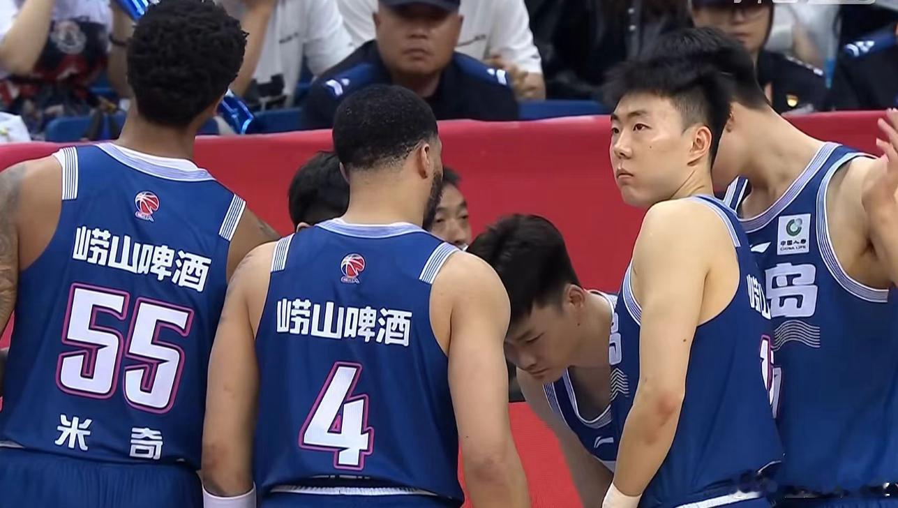 青岛男篮加时不敌山西，米奇30+22段昂君21+6+4，王奕博关键失误CBA季后