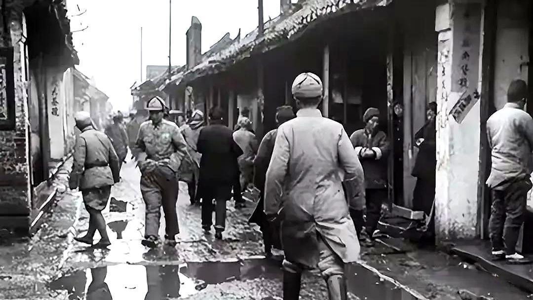 1949年，重庆解放后，杀害江姐的特务刘志钦躲在岳母家，自以为天衣无缝，谁知喝酒
