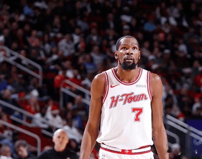 赢得对手的最大肯定！西亚卡姆谈杜兰特：“KD还是那么厉害。”“他一直都是