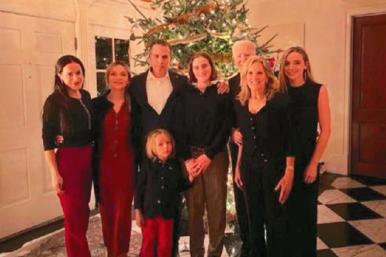 美媒:拜登去哪儿啦？拜登家庭合照被广泛传播！12月26日，《纽约邮报》报道: